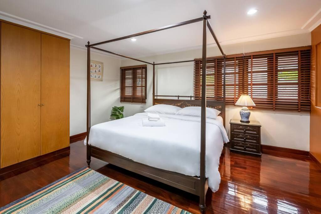 AT NANA ,4BR,4R,Nana BTS,10MintoSiam Banguecoque Exterior foto